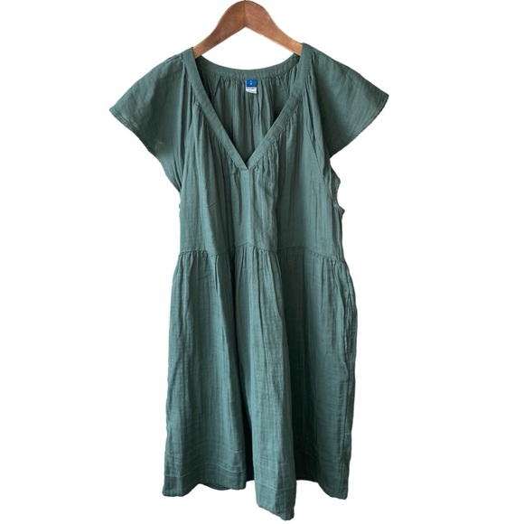 Old Navy Dresses & Skirts - Green V‑Neck Cotton Dress